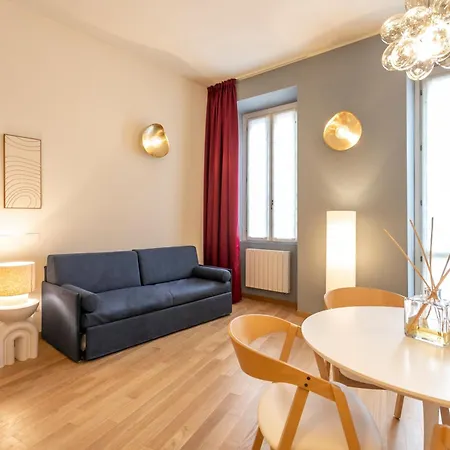 Co99- New Elegant Mauri Daire *