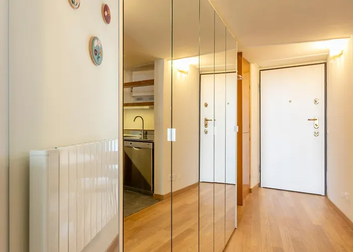 Co99- New Elegant Mauri Daire