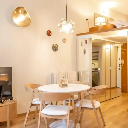 Co99- New Elegant Mauri Apartman Milánó