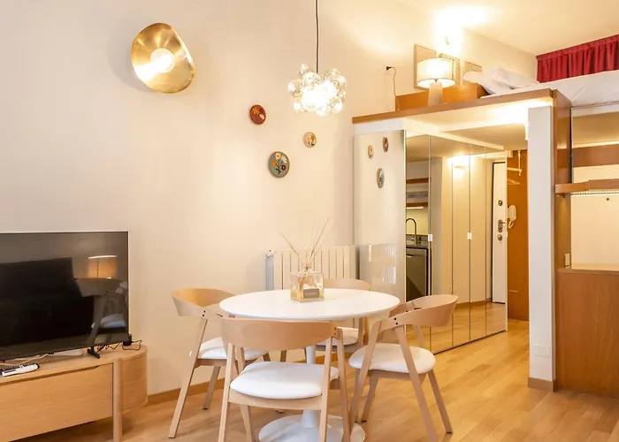 Co99- New Elegant Mauri Apartman Milánó